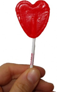 bonbon-sucette-coeur-rouge-saint-valentin